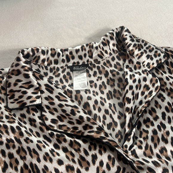 Satin Leo Sexy…Mini Robe.. - Picture 4 of 7